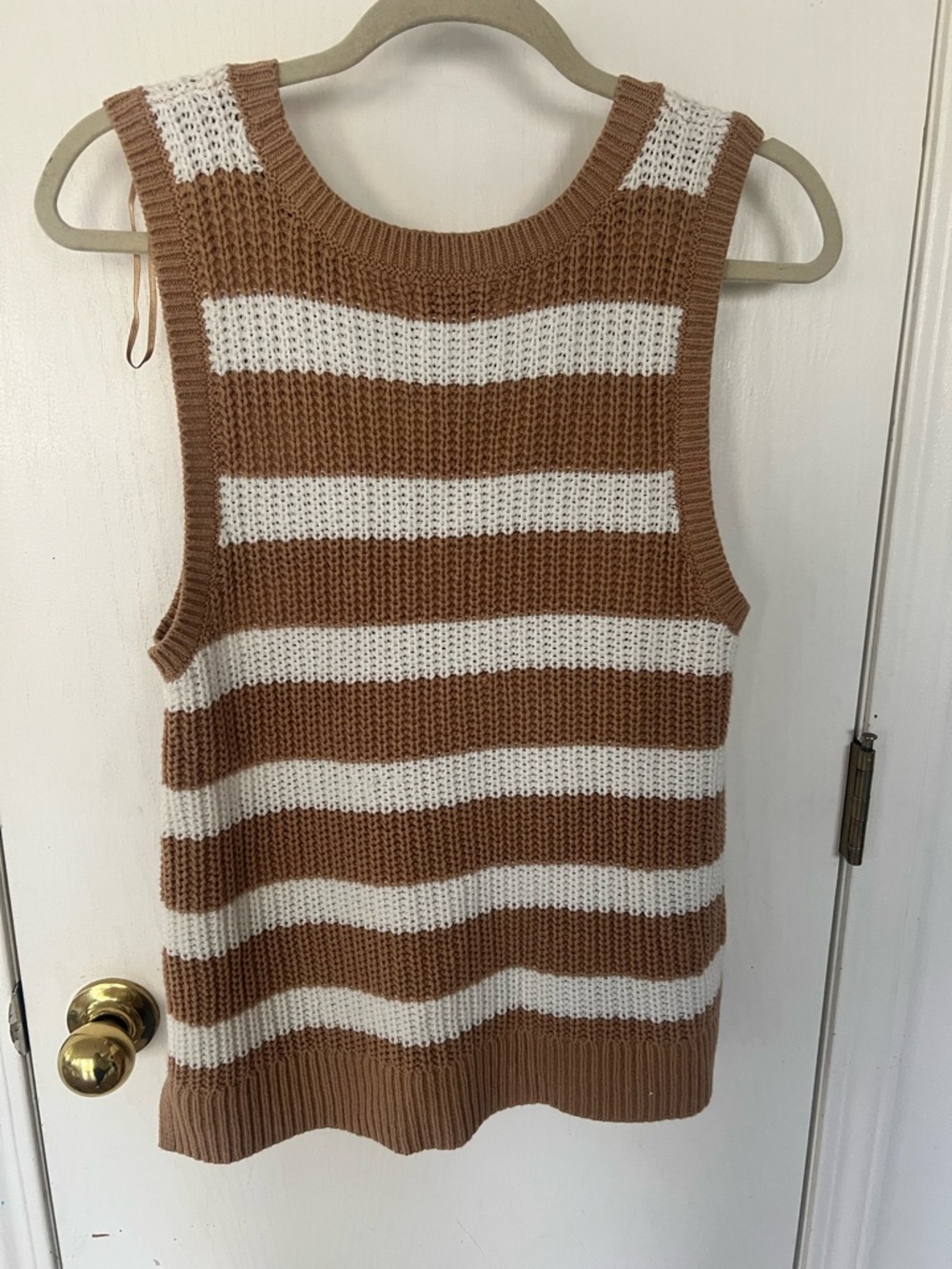 Two-Tone Camel Tan / Brown & Ivory Knit Sweater tank top, P Large, EUC, like new - Picture 5 of 8